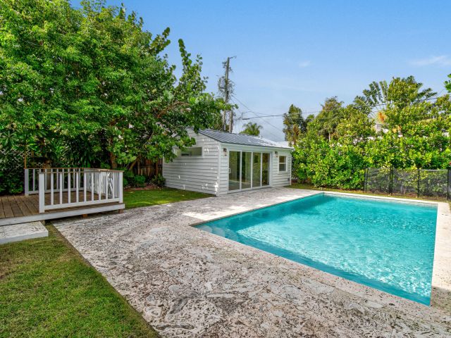 Дом в аренду по адресу 845 Sunset Road - фото 6848394