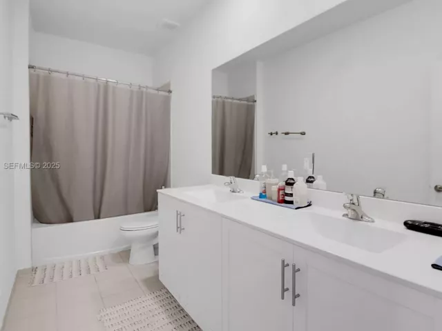 Продажа дома по адресу 1382 SE 26th Rd - фото 6852531