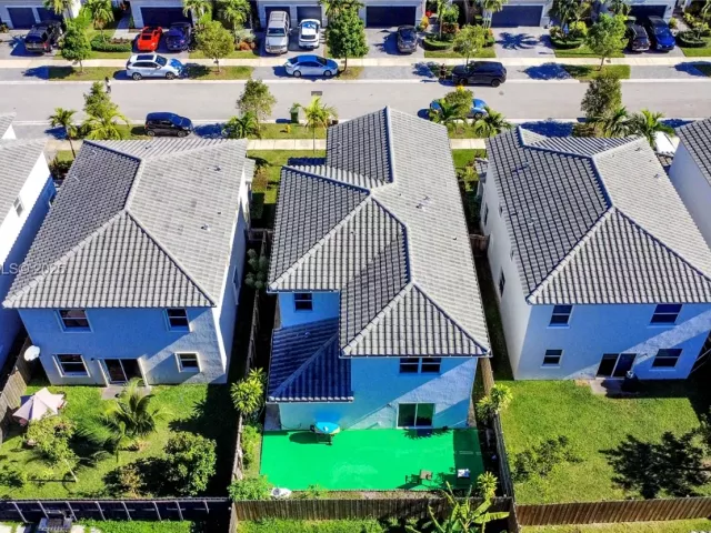 Продажа дома по адресу 1382 SE 26th Rd - фото 6852536