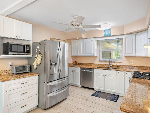 Продажа дома по адресу 1211 Dolphin Road - фото 6848153