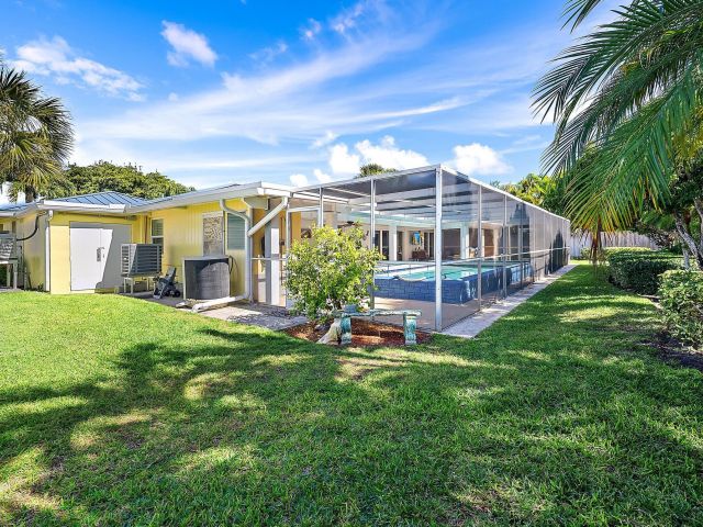 Продажа дома по адресу 1211 Dolphin Road - фото 6848166