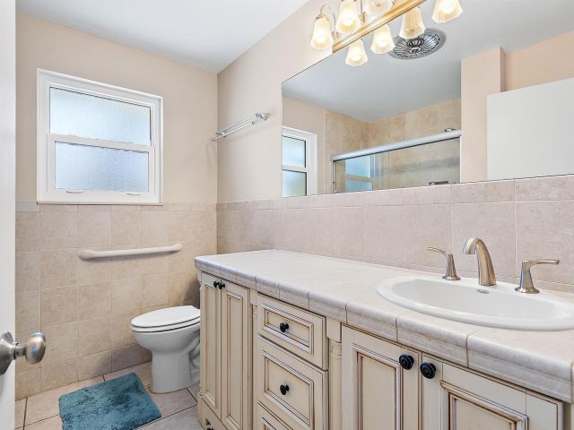 Продажа дома по адресу 1211 Dolphin Road - фото 6848171