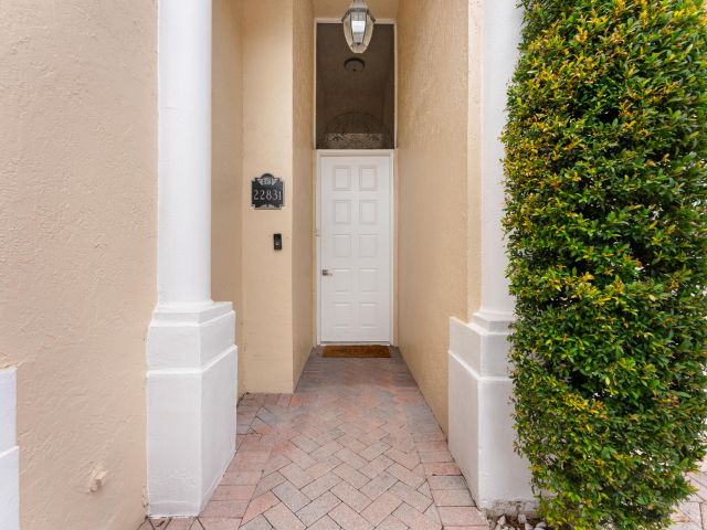 Продажа дома по адресу 22831 Warrick Wood Court - фото 6848608