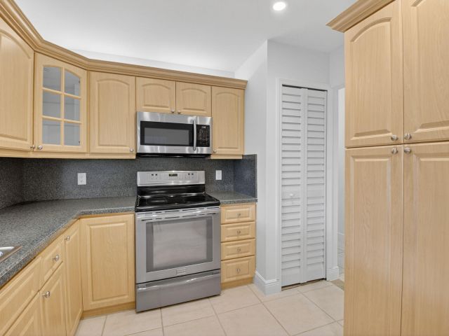 Продажа дома по адресу 18051 104th Terrace S - фото 6845493