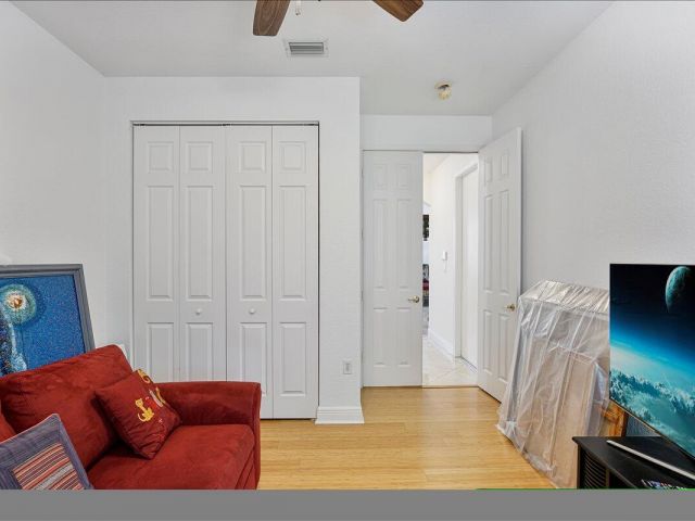 Продажа дома по адресу 19059 Skyridge Circle - фото 6848621