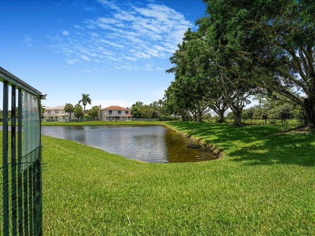 Продажа дома по адресу 19059 Skyridge Circle - фото 6848631