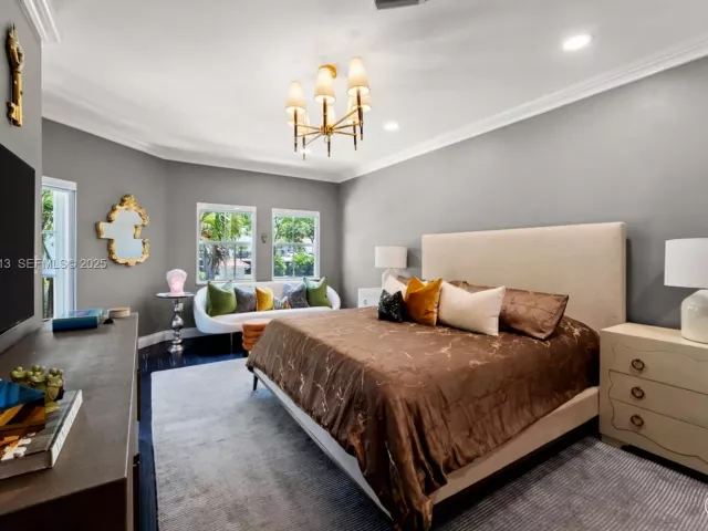 Продажа дома по адресу 18475 NE 30th Pl - фото 6843596