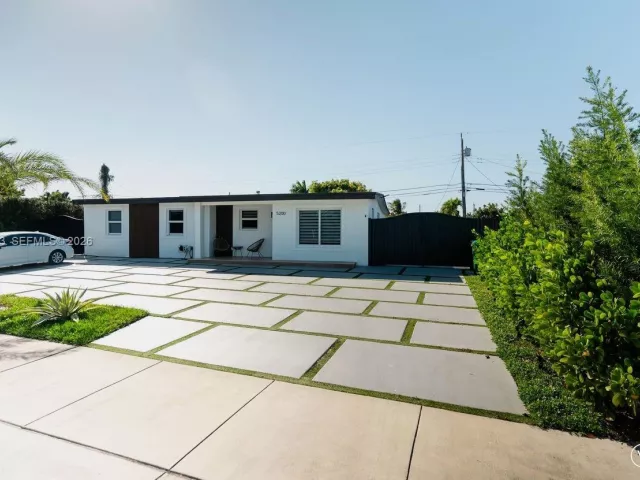 Дом в аренду по адресу 5200 SW 114th Ct 0 - фото 6843227