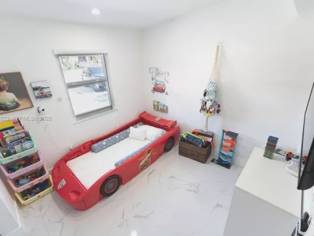 Дом в аренду по адресу 5200 SW 114th Ct 0 - фото 7325785