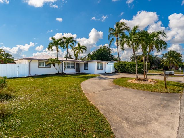 Дом в аренду по адресу 250 NW 11 Street - фото 6848618
