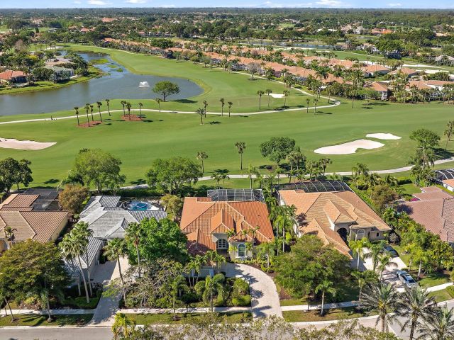 Дом в аренду по адресу 8988 Lakes Boulevard - фото 6848419