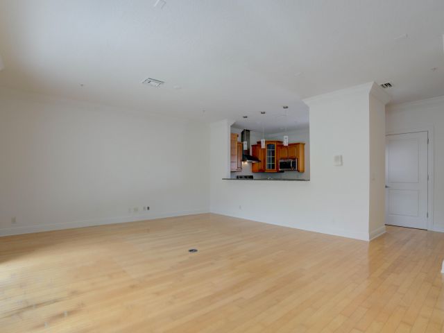 Дом в аренду по адресу 1950 Presidential Way 10 - фото 6848423