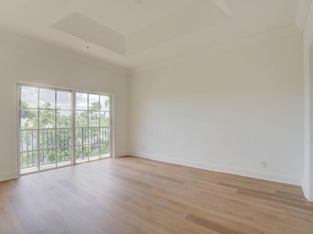 Дом в аренду по адресу 1950 Presidential Way 10 - фото 6848427