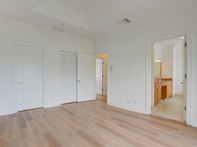 Дом в аренду по адресу 1950 Presidential Way 10 - фото 6848428