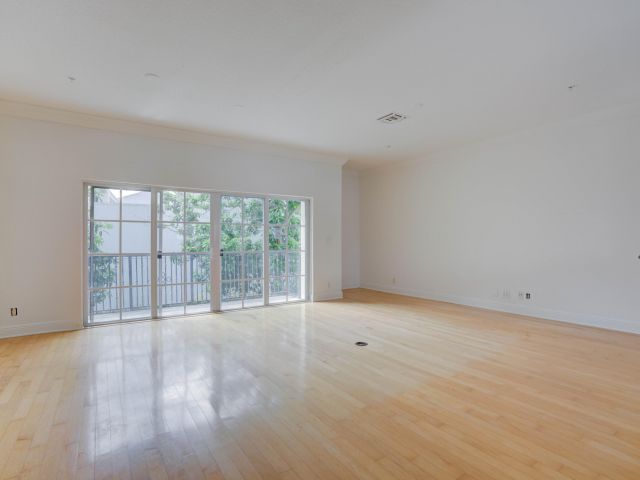 Дом в аренду по адресу 1950 Presidential Way 10 - фото 6848432