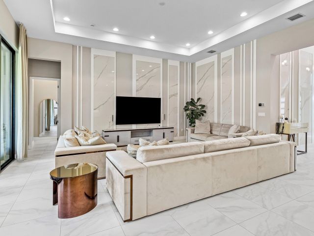 Продажа дома по адресу 8533 Ganton Drive - фото 6857466