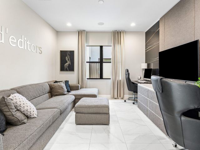 Продажа дома по адресу 8533 Ganton Drive - фото 6857471