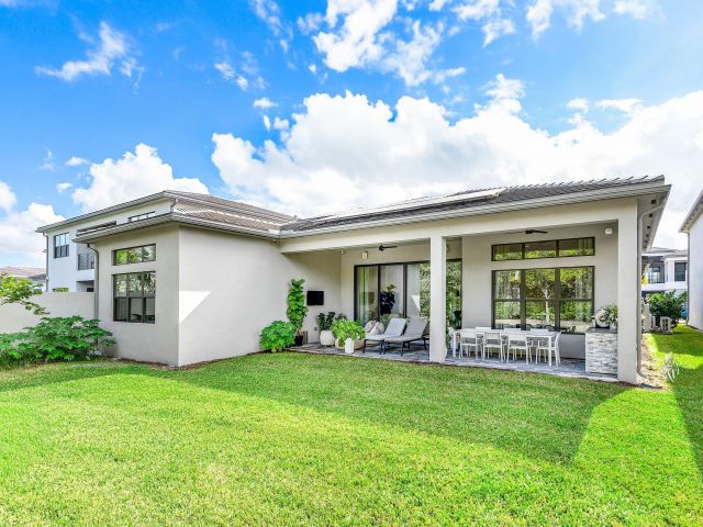 Продажа дома по адресу 8533 Ganton Drive - фото 6857478