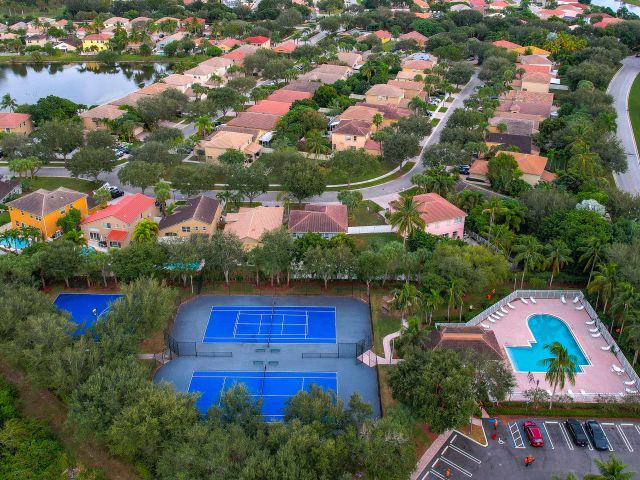 Продажа дома по адресу 4225 Maggiore Way - фото 6848452