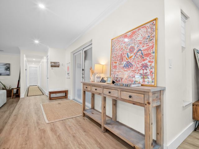 Дом в аренду по адресу 2421 SW 29th Way - фото 6867535