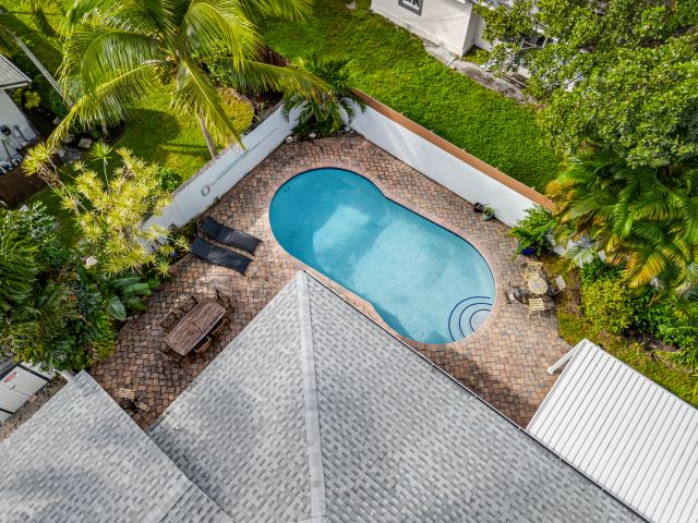 Дом в аренду по адресу 2421 SW 29th Way - фото 6867538