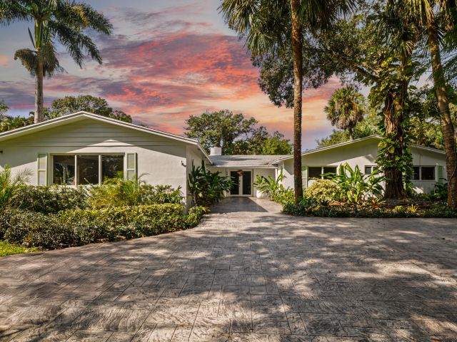 Дом в аренду по адресу 2421 SW 29th Way - фото 6867547