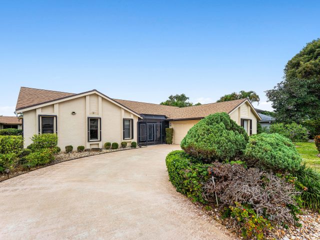 Продажа дома по адресу 1370 NW 28th Avenue - фото 6879554