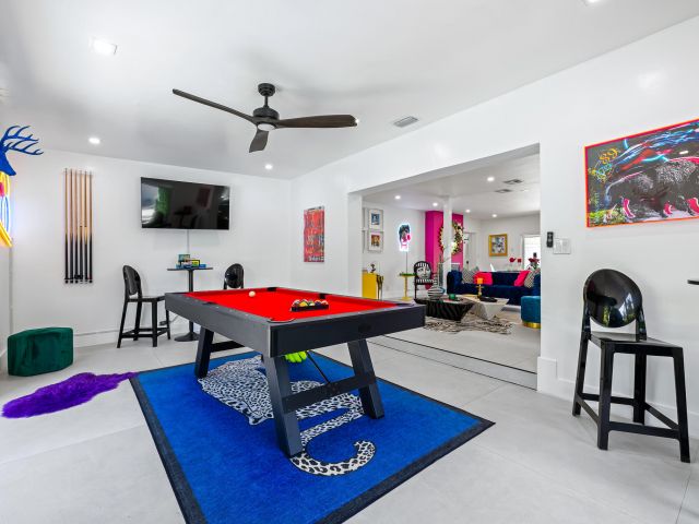 Дом в аренду по адресу 1627 Seabreeze Boulevard - фото 6867557