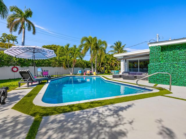 Дом в аренду по адресу 1627 Seabreeze Boulevard - фото 6867558