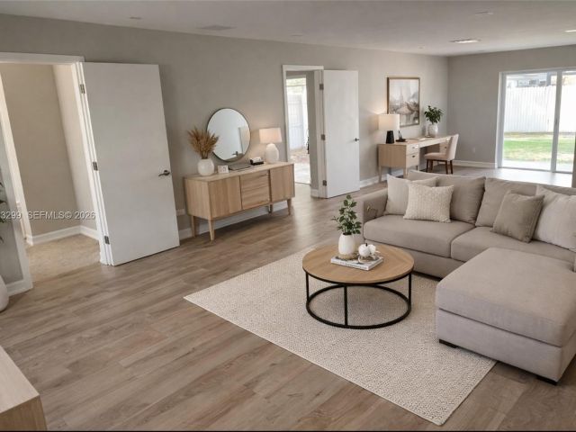 Продажа дома по адресу 1881 NW 5th Ter - фото 7491003