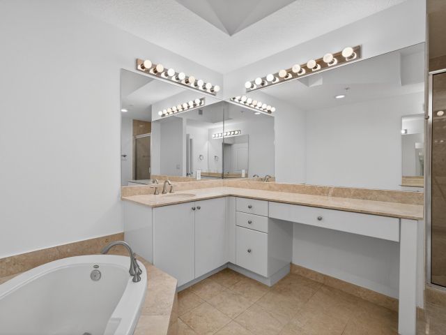 Продажа квартиры #1027 - фото 6850937