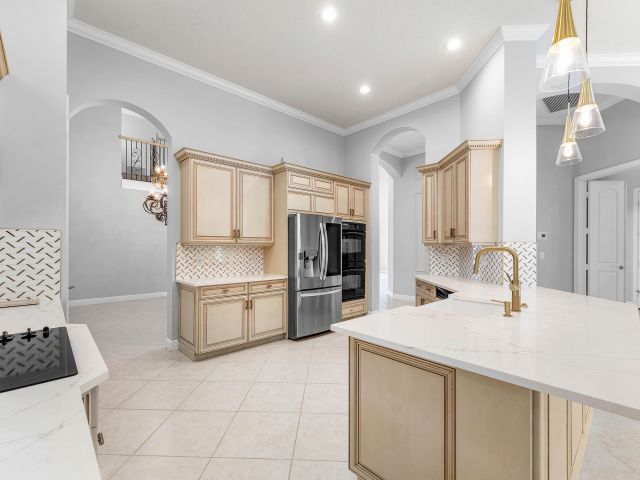 Продажа дома по адресу 8168 Valhalla Drive - фото 6866132