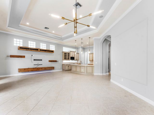 Продажа дома по адресу 8168 Valhalla Drive - фото 6866134