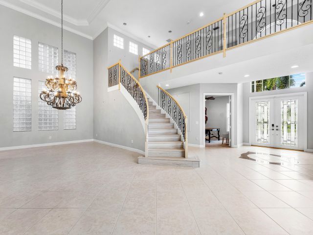 Продажа дома по адресу 8168 Valhalla Drive - фото 6866138