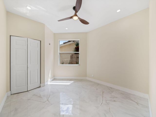 Продажа дома по адресу 6682 NW 25th Way - фото 6848683