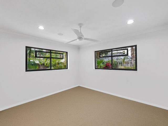 Продажа дома по адресу 708 NW 6th Drive - фото 6853959