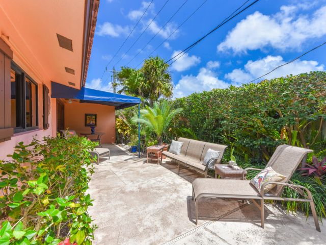 Продажа дома по адресу 708 NW 6th Drive - фото 6853971