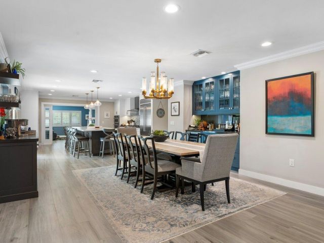 Продажа дома по адресу 1701 Cocoanut Road - фото 6850201