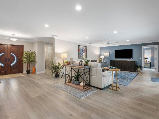 Продажа дома по адресу 1701 Cocoanut Road - фото 6850208