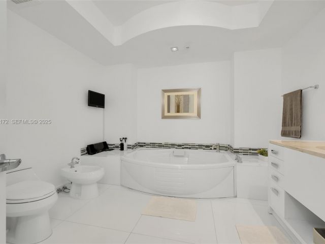 Продажа квартиры #1002 - фото 6850598