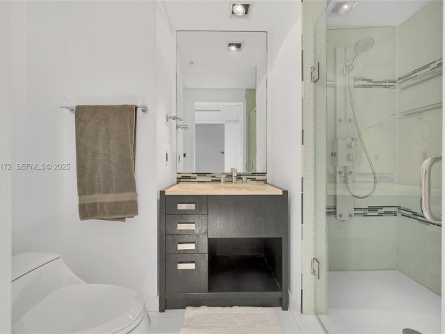 Продажа квартиры #1002 - фото 6850600