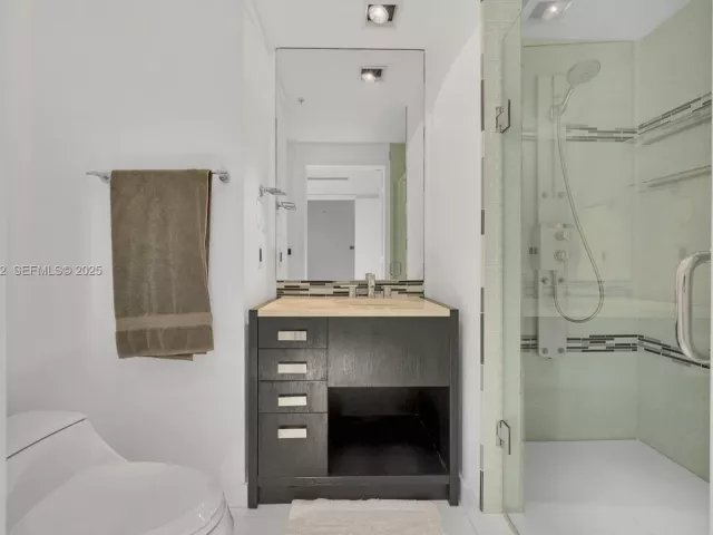 Продажа квартиры #1002 - фото 6850600