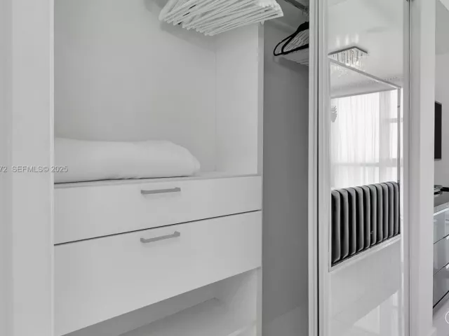 Продажа квартиры #1002 - фото 6850601