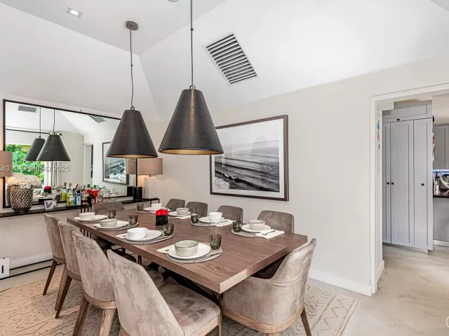 Дом в аренду по адресу 375 Harbor Ct . - фото 6848474