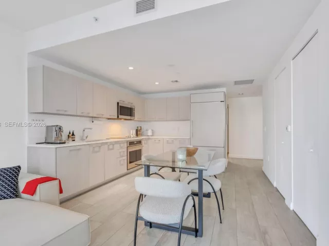 Продажа квартиры #2610 - фото 6908937