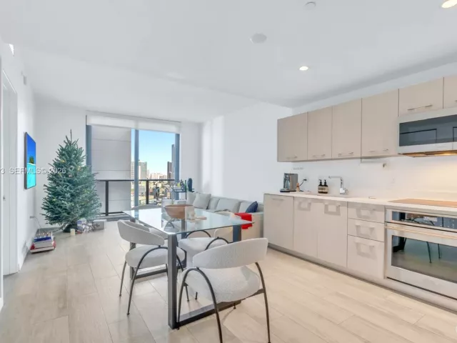 Продажа квартиры #2610 - фото 6855206