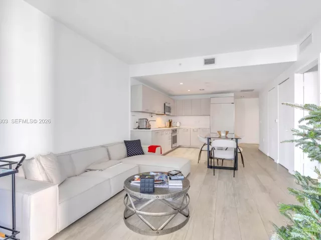 Продажа квартиры #2610 - фото 6855207