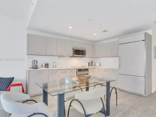 Продажа квартиры #2610 - фото 6908936