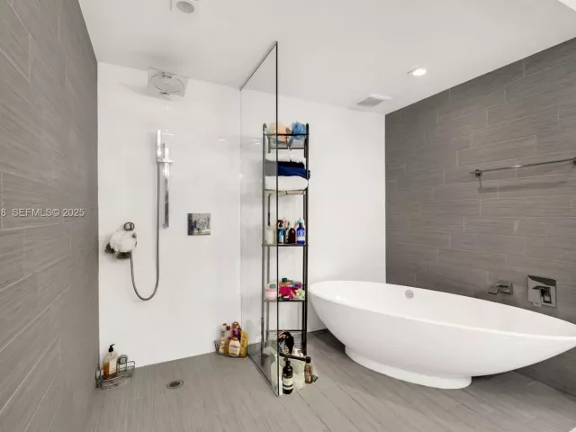 Продажа квартиры #4-1203 - фото 6849485