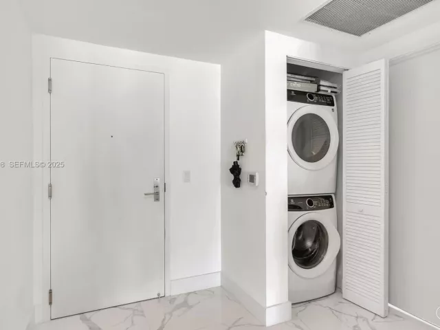 Продажа квартиры #4-1203 - фото 6849478